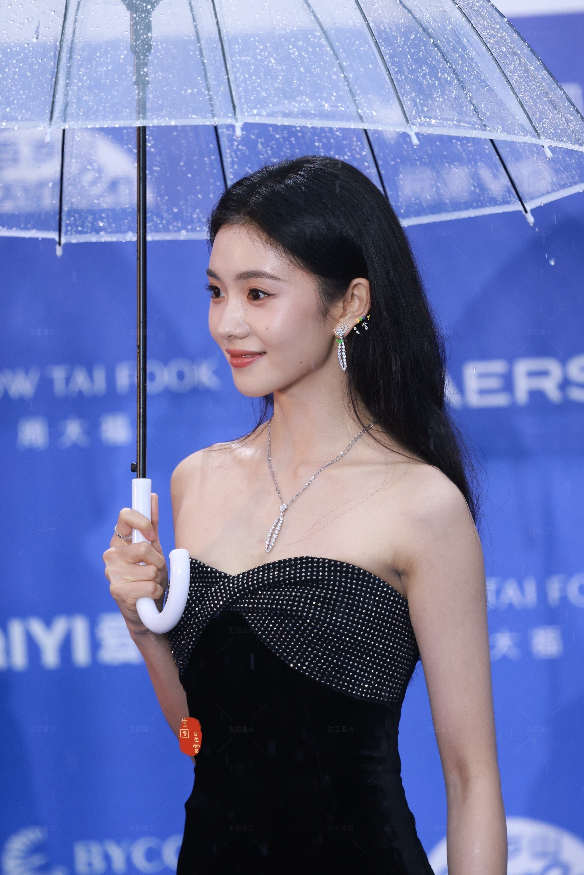 刘浩存百花奖彩排红裙起舞刘浩存生图