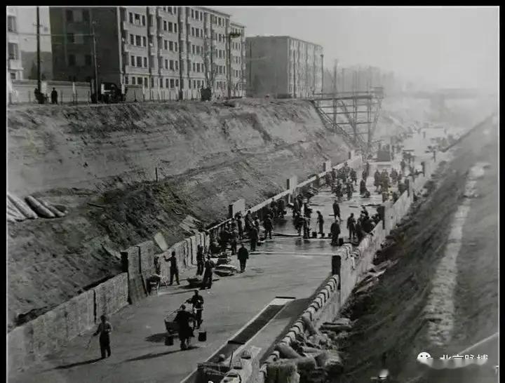 60年代，北京修地铁都是明挖