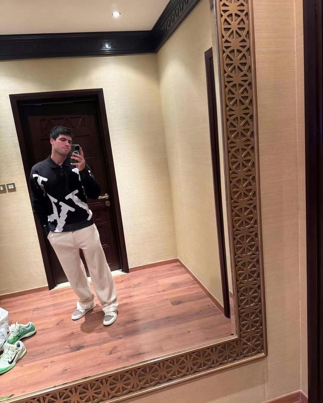 不经意间，阿卡本赛季已经14连胜了！如果今年IW完成第三冠，阿卡连胜纪录将来到1