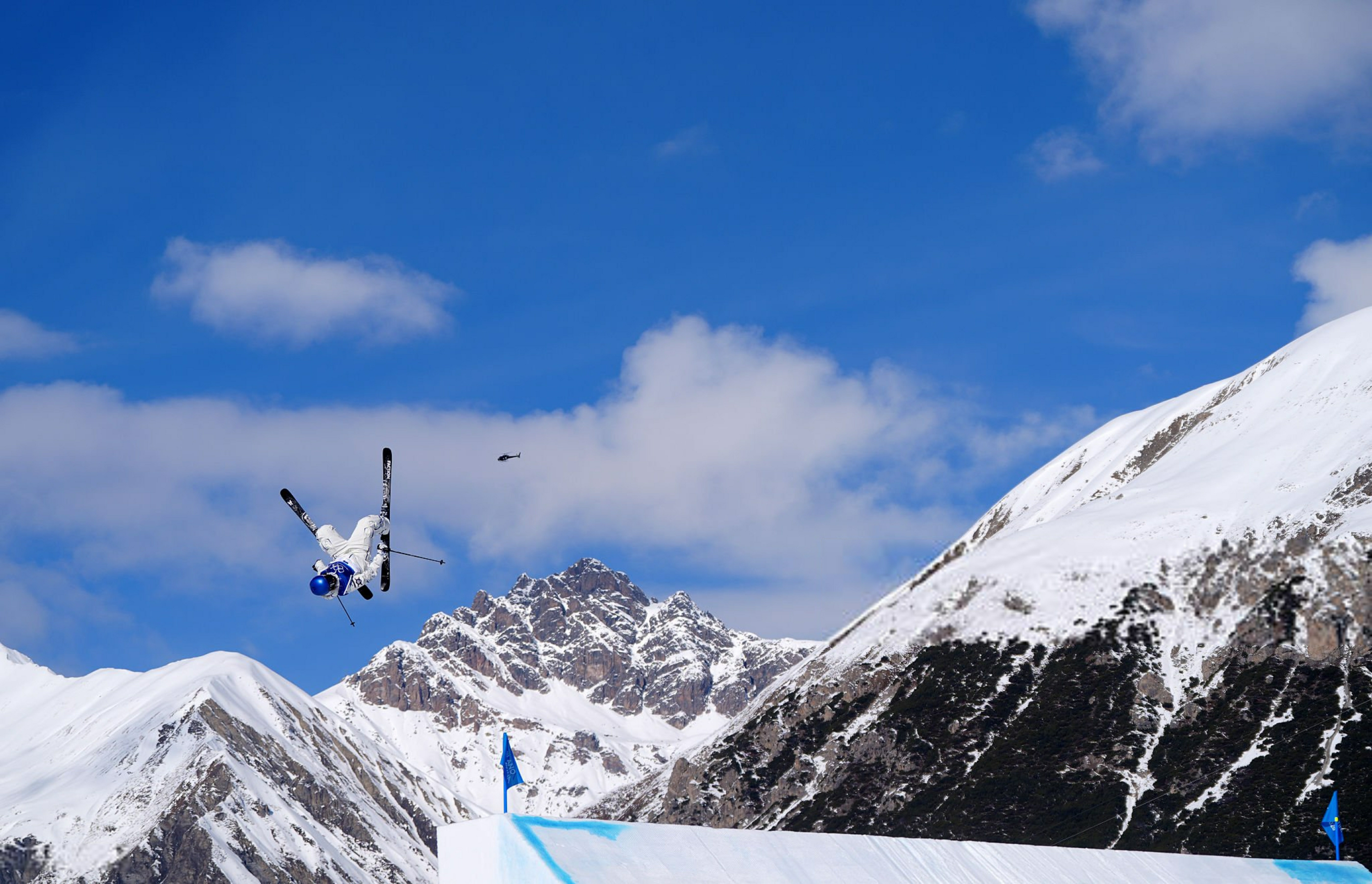 谷爱凌冬奥银牌谷爱凌决赛撒花！米兰冬奥会自由式滑雪女子坡面障碍技巧决赛，谷爱凌凭