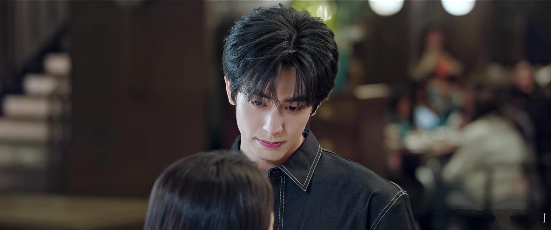 没有一个人看完骄阳似我，能全身退出，赵今麦演的聂曦光真的像个小太阳一样，而宋威龙