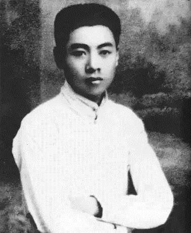 美国前总统尼克松说：“中国如果没有毛泽东就可能不会燃起革命之火；如果没有周恩来，
