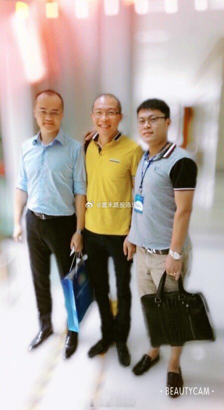 美团三季报出来了，数据不太好看。营收955亿，增长才2%，比大家预想的要差；更吓