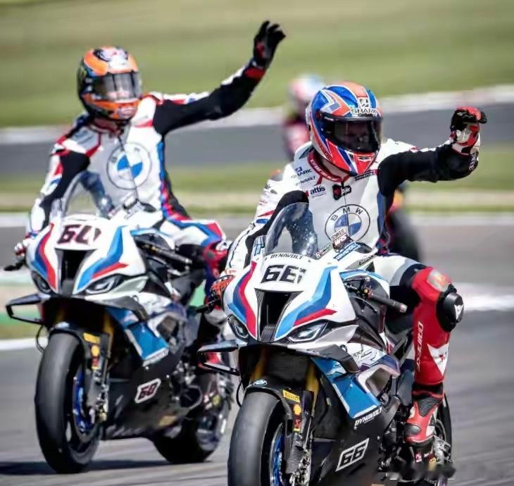 【吉利杨学良喊话WSBK：和张雪一起把顶级赛事引入中国】5月17日，捷克。WSB