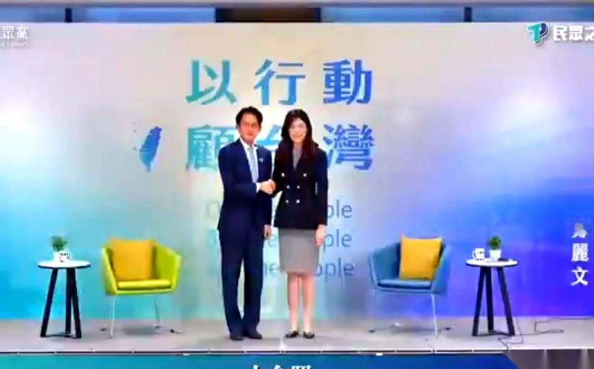 讲真，看到这一幕，我第一反应是恍惚。太阳打西边出来了？还是我穿越了？上次那场