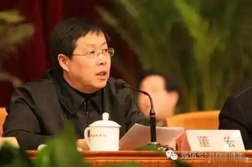 宽窄观察【《金融反腐论》：一本由“资深专家”撰写的“作案手册”】如果这世间真有“