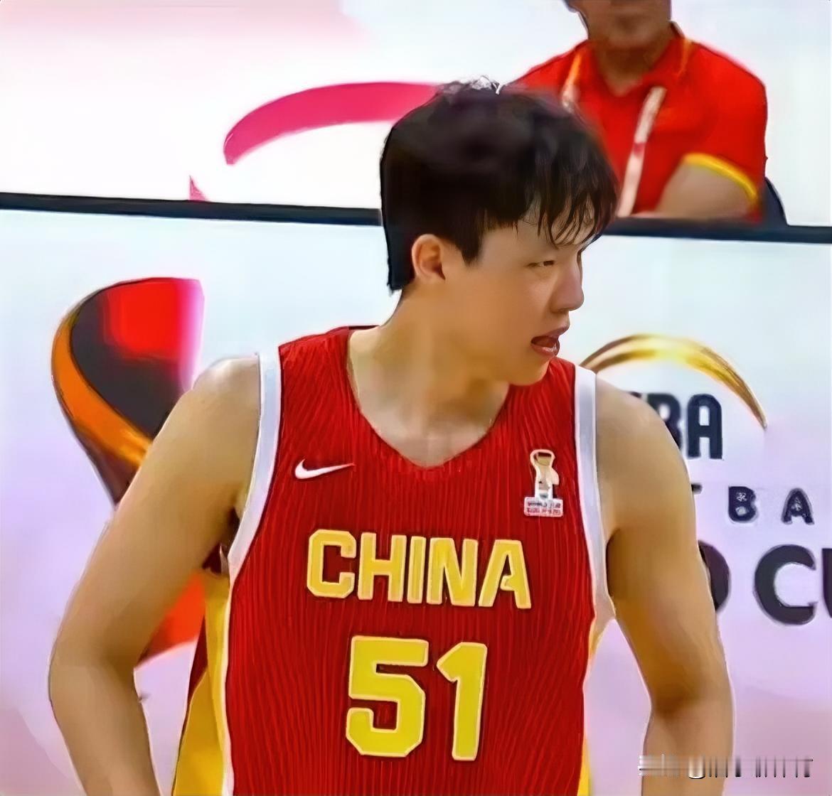 赵继伟联手杨瀚森绝杀黎巴嫩，中国男篮赢得世界杯预选赛关键之战。中国男篮主场迎战