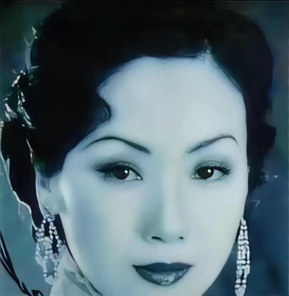 1937年，北平城破了。29军军长宋哲元的姨太太没能跟上大部队，落到了日本人手里