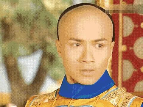 明明可以拦住小燕子，但他选择了用花瓶打晕小燕子​​​