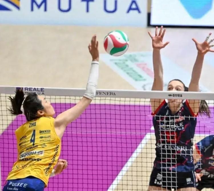 1月12日凌晨，熬夜看2025-2026赛季意甲女排联赛第19轮上演强强对话，科