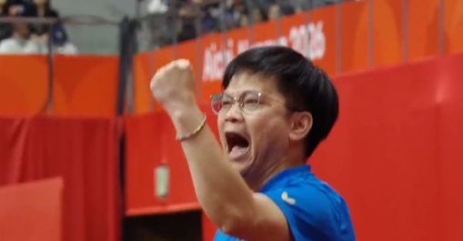 中国台北男乒主教练王翊泽彻底尴尬了！亚运会男单半决赛林昀儒第五局完成绝杀3:2领先林诗栋，他带头疯狂
