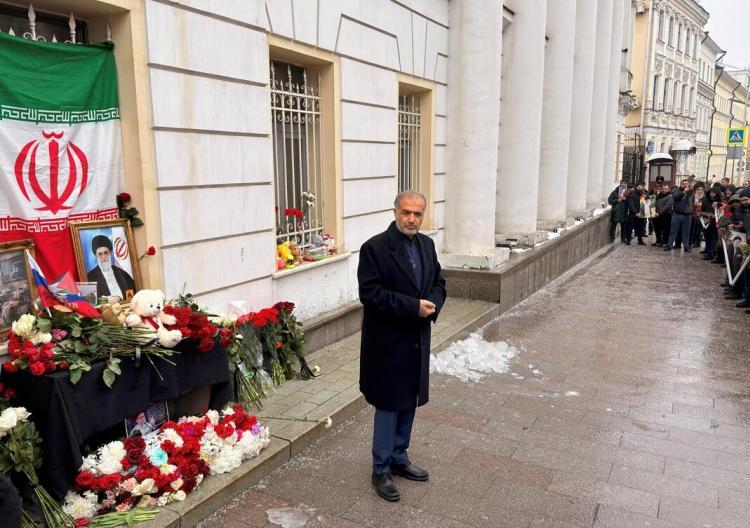 伊朗最高领袖到底逃没逃往俄罗斯，伊方正式表态，否认相关信息。3月17日，伊朗