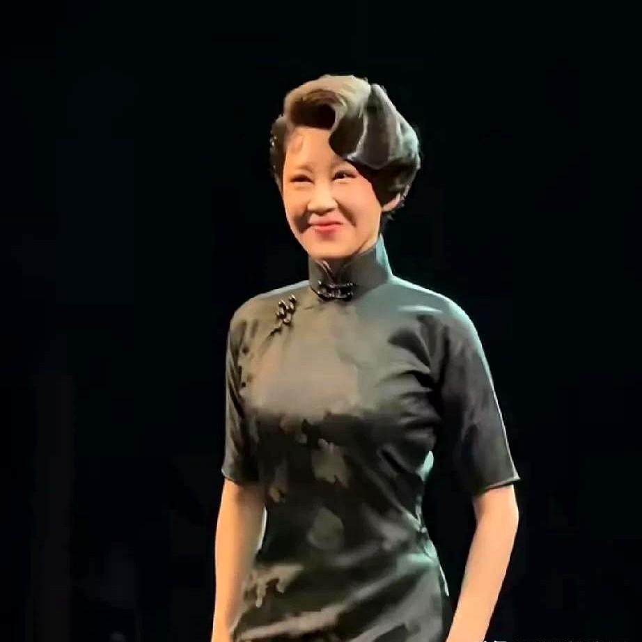 许晴的脸，最近是咋回事？一张和张凯丽的同框照，直接引爆了讨论区！很多人都