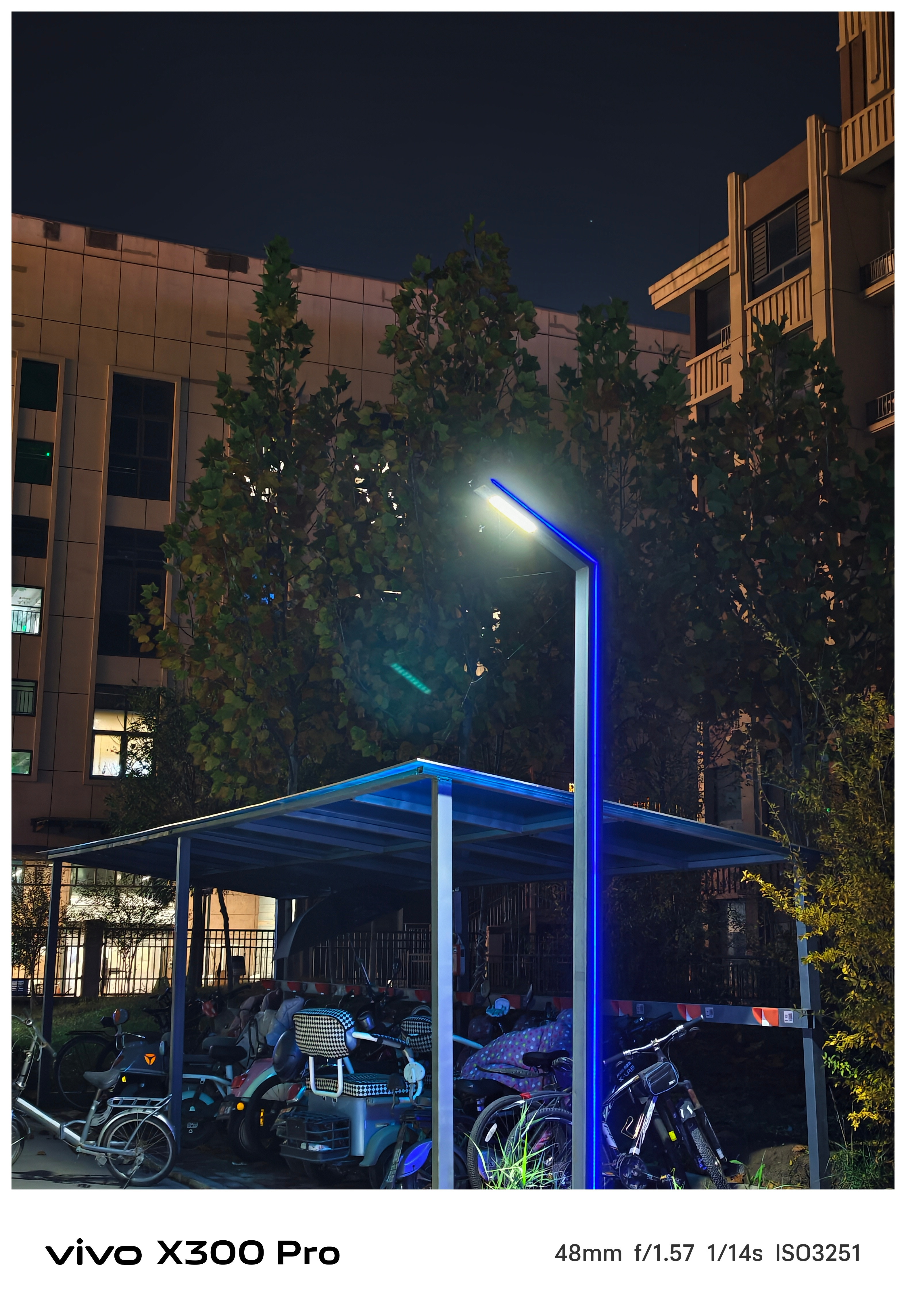 vivoX300Pro在特定场景下的鬼影还是存在，不知道后面会不会对这个情况