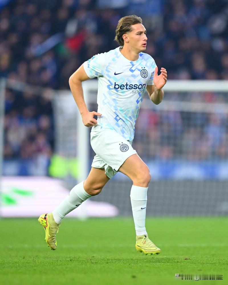 笑不活了！国米董事会终于把脑子里的水倒干净了！05年的皮奥，世俱杯能进球能助