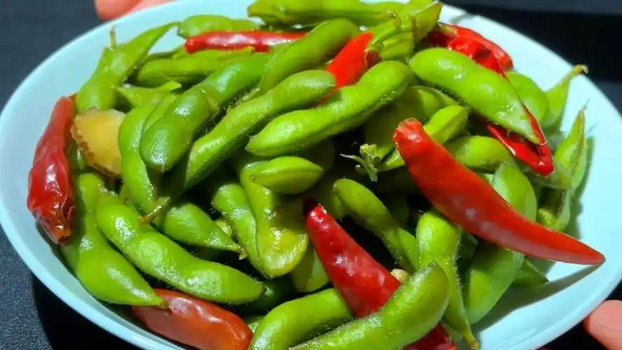 毛豆是“穷人的医生”，入夏以后要常吃，强身健体，增强免疫力毛豆，竟然是“穷人