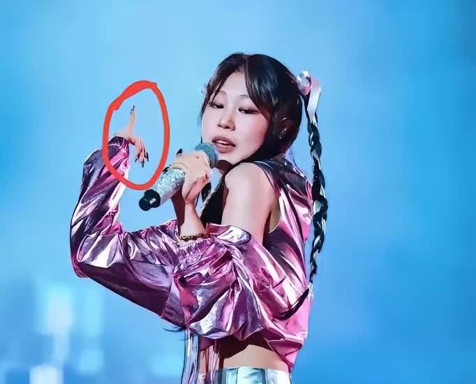 小沈阳演唱会心情从天堂到地狱，本打算望女成凤一炮打响从些星途坦荡，没成想当头一棒