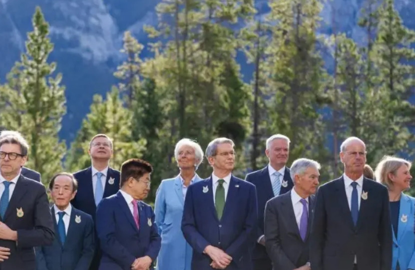 贝森特询问G7领导人：在座各位可愿一起制裁中国，结果所有人低头不语据港媒报道，