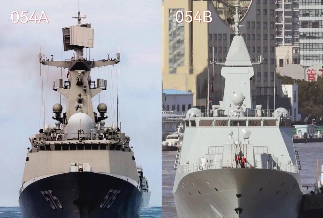这是中国海军054A型护卫舰和054B型护卫舰同角度对比图。054B的舰艏更显