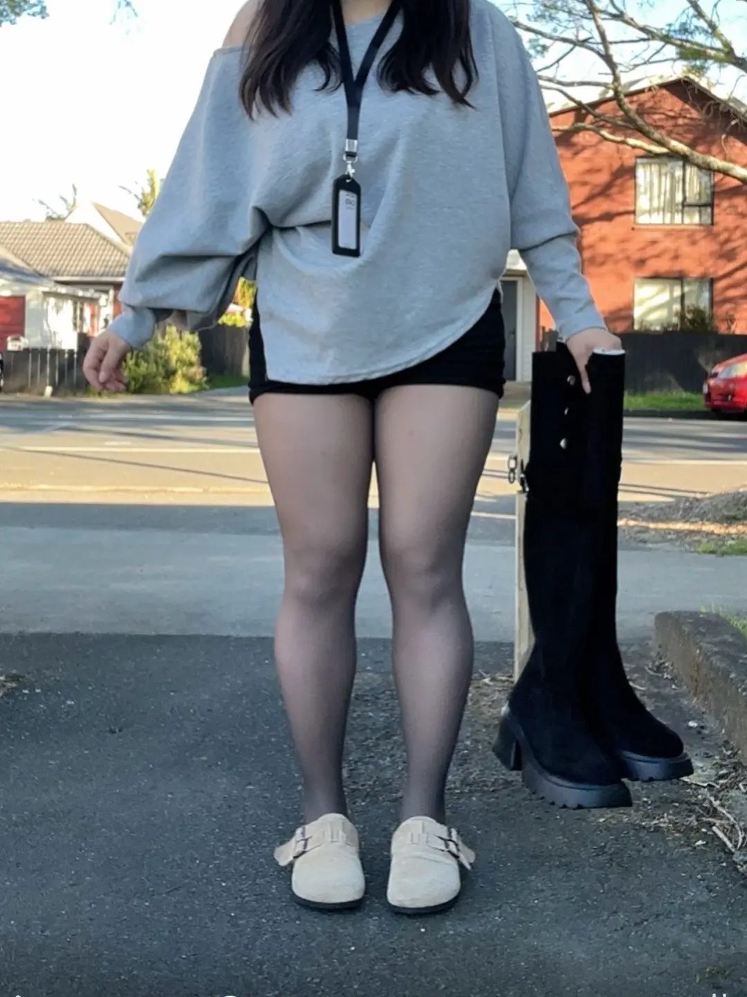 过膝靴。显瘦显腿长