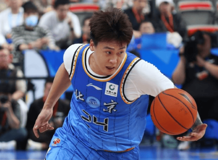 媒体人: 赵睿&斯佩尔曼可能比预想更早回来, 曾凡博骨头没事