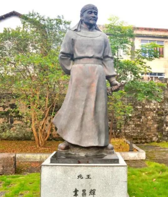 1856年11月，韦昌辉被五花大绑的押到洪秀全面前，洪秀全看都不看他一眼，愤恨的