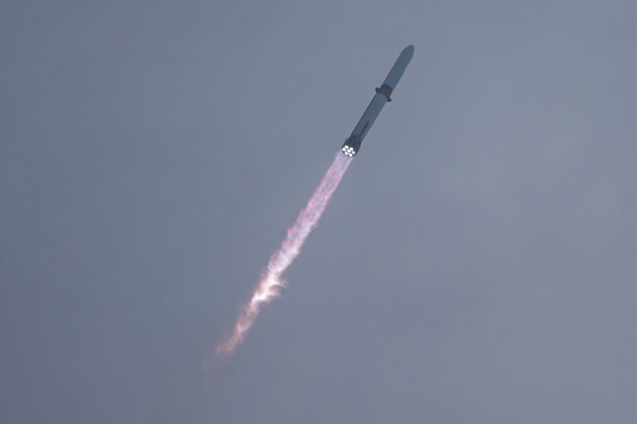 昨天19:25，BlueOrigin在卡纳维拉尔太空军基地LC-36，发射了N