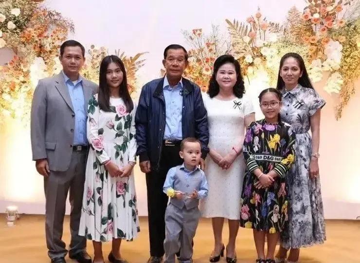洪森执政柬埔寨38年，直到2023年才把首相之位让给长子洪玛奈，不仅如此，洪玛奈