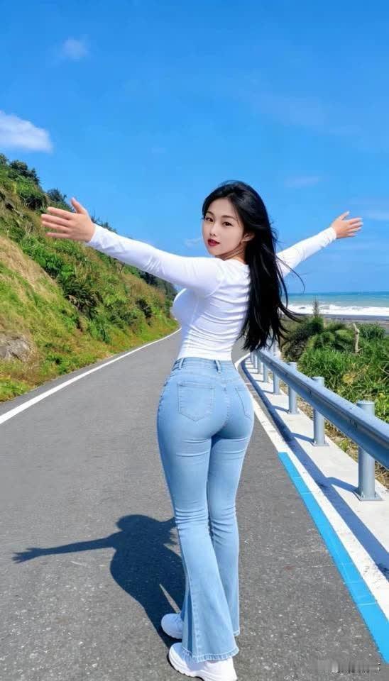 海边公路上的自由时光，微风拂面，心情舒畅！