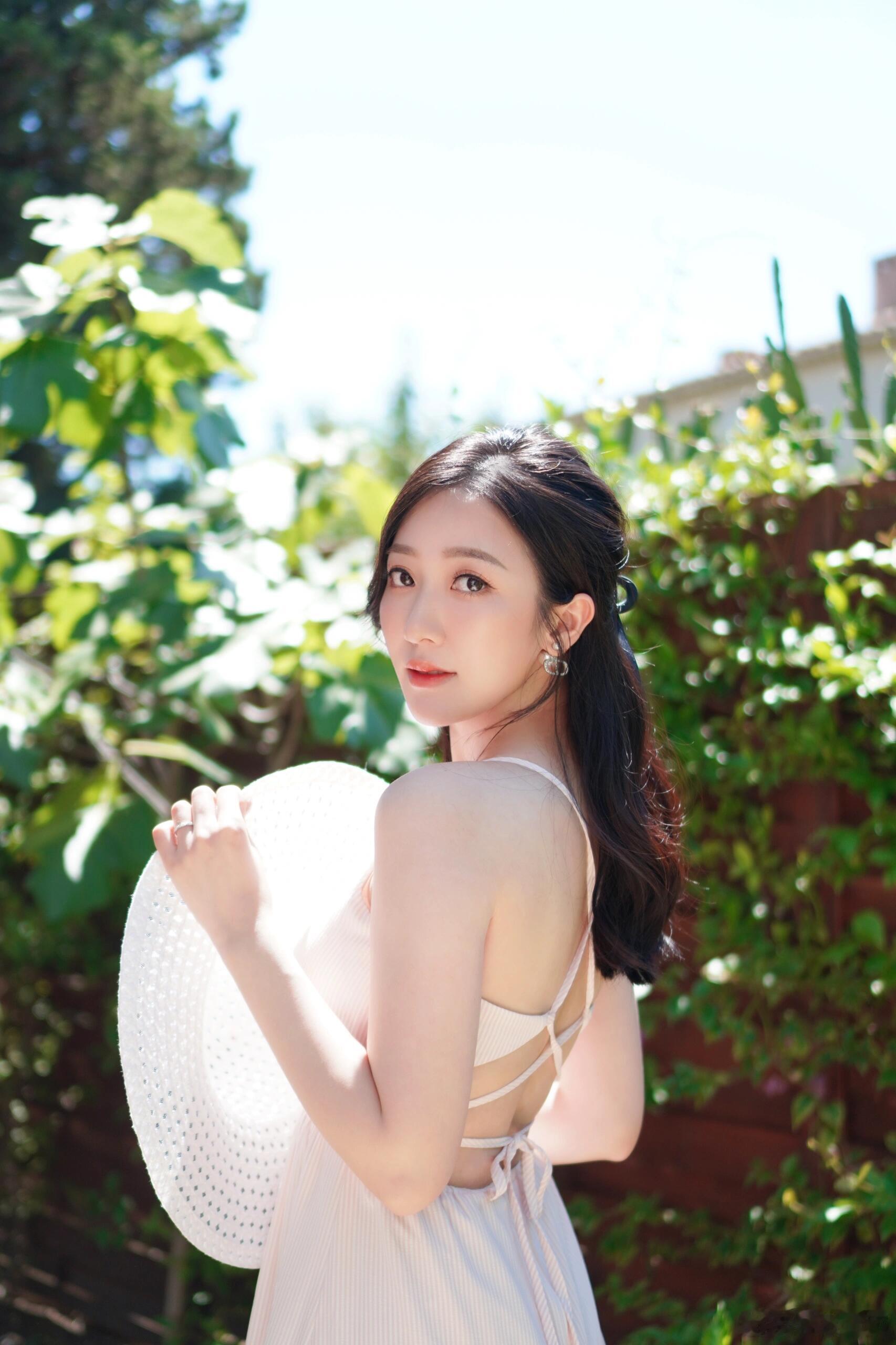 何依婷南法度假​​​