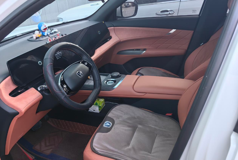 我的第4代75plus购车心得外观：外观的话说个好听的话，仁者见仁，智者见智不