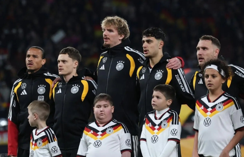 德国6-0斯洛伐克，这不就是德国队要找的中锋嘛。沃尔特玛德，没什么好吹的，最