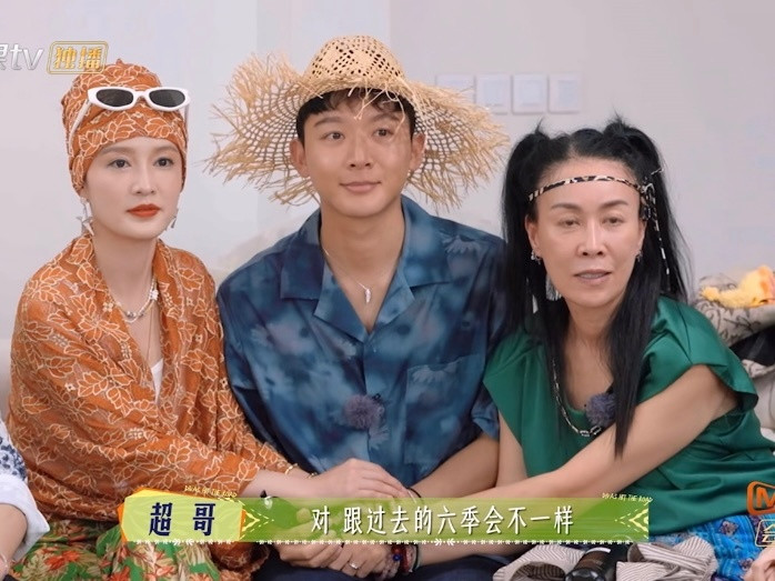 张晚意穿搭基础配饰就不基础张晚意看似随意实则仙品穿搭基础，配饰就不基础，张晚意