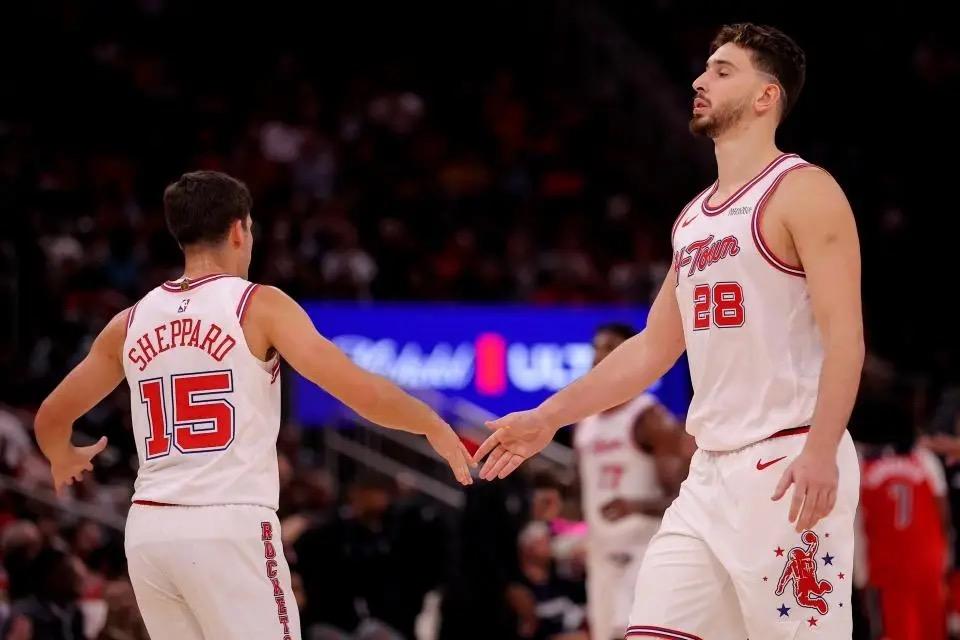 说句真心话，今年的火箭没必要挑对手，也没必要过度计较胜负，打出自己该有的风采，无