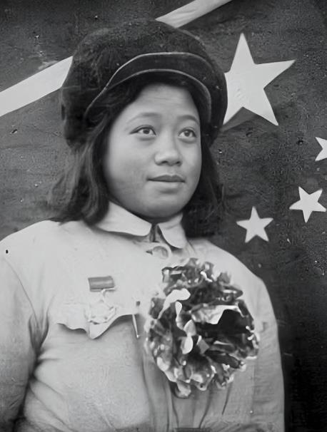 1952年10月，16岁的女护士王清珍，用时三天三夜整理好了黄继光的遗体。没想到