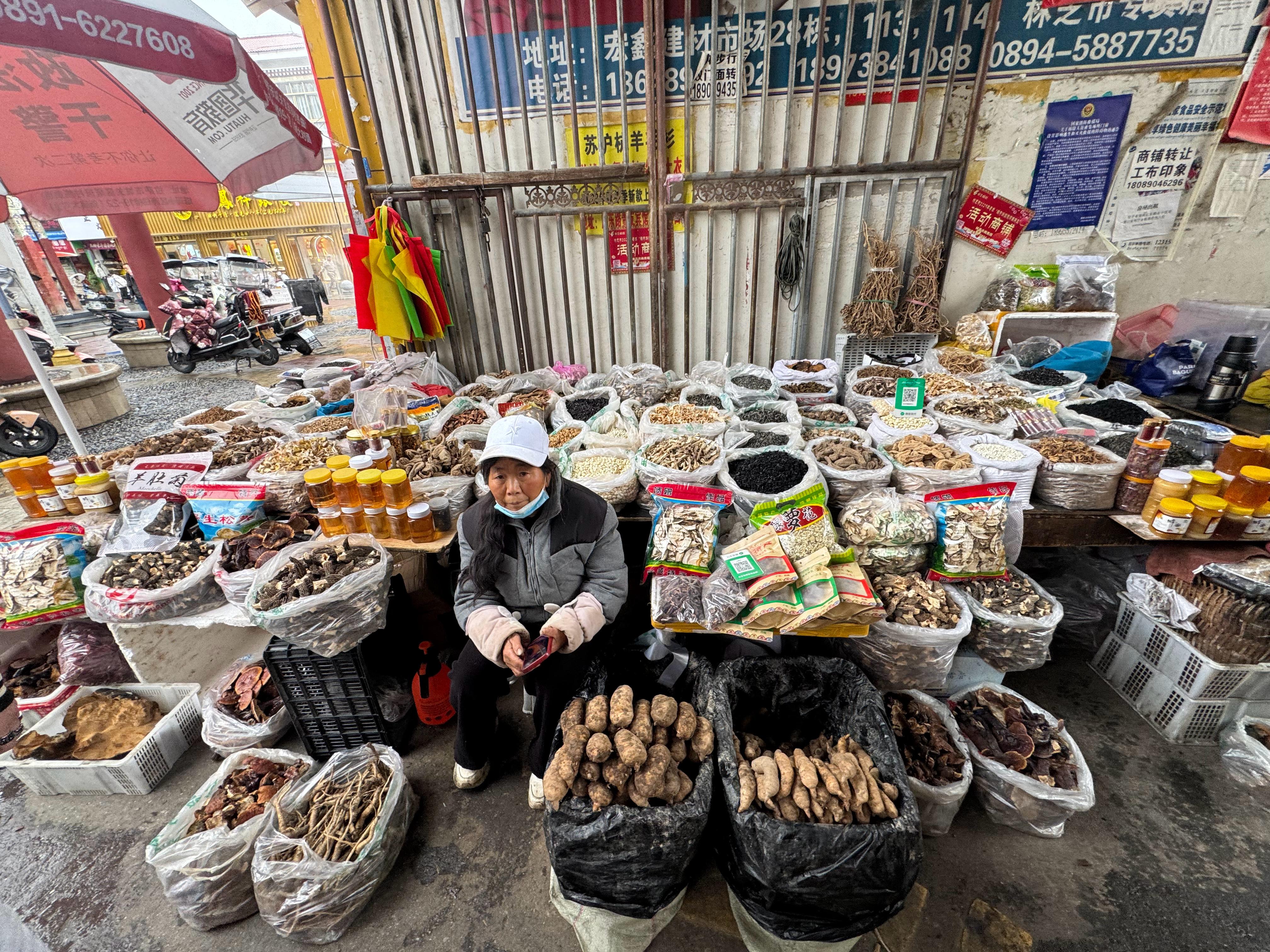 图二的动物器官，给我惊呆了！旁边放个雨伞感受一下[笑着哭][笑着哭]​​​