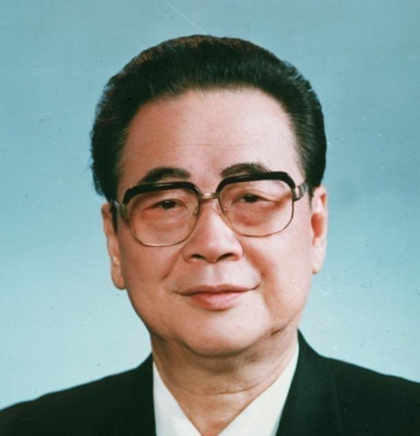 1981年，电力部一些老同志联名向中央反映，对李鹏出任部长表示担忧。他们认为这位