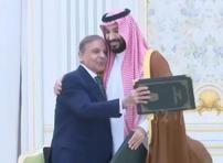 巴基斯坦往沙特派兵，美国没吭声，伊朗还挺高兴。这事儿听着像段子。但仔细一想，