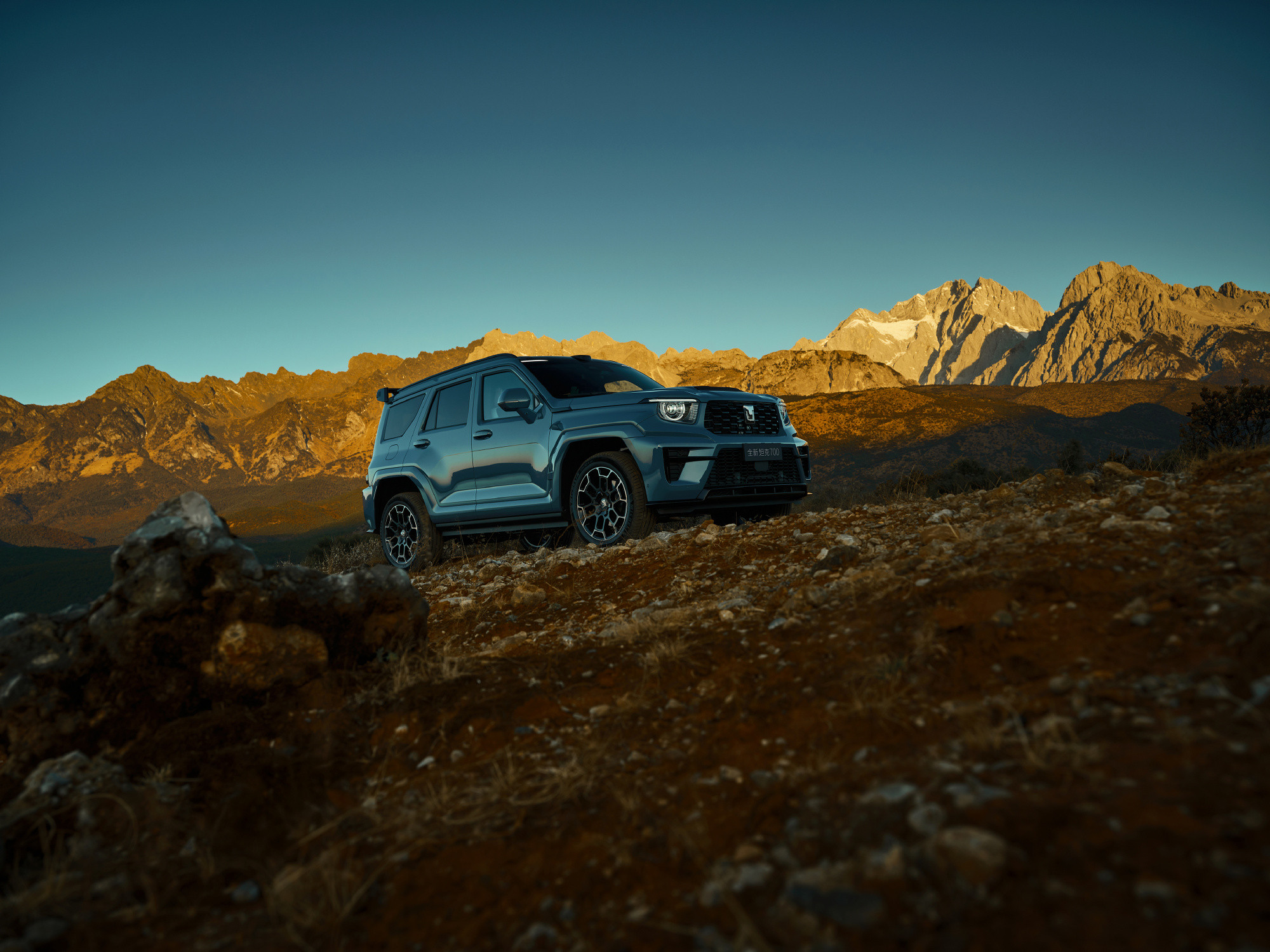 今天晚上全新坦克700上市，外观依然非常硬核，并且在此基础上还增加了不少都市感，