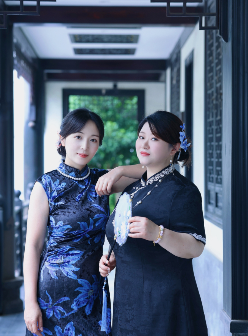 听说胖胖的穿旗袍才好看，你会选哪一个