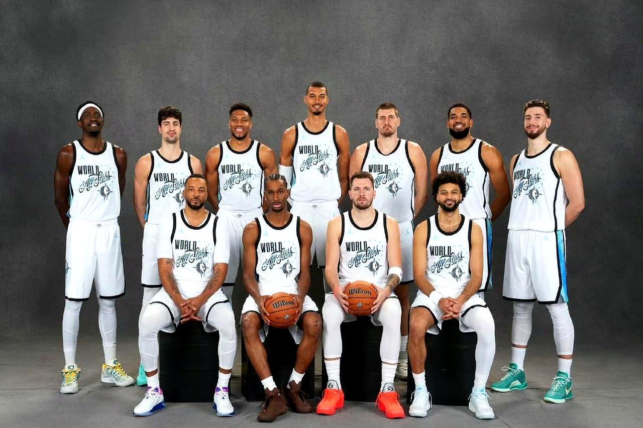 今年MVP评选彻底疯了，五个怪物打架，乔丹来了都得摇头。你见过这么离谱的赛季吗？