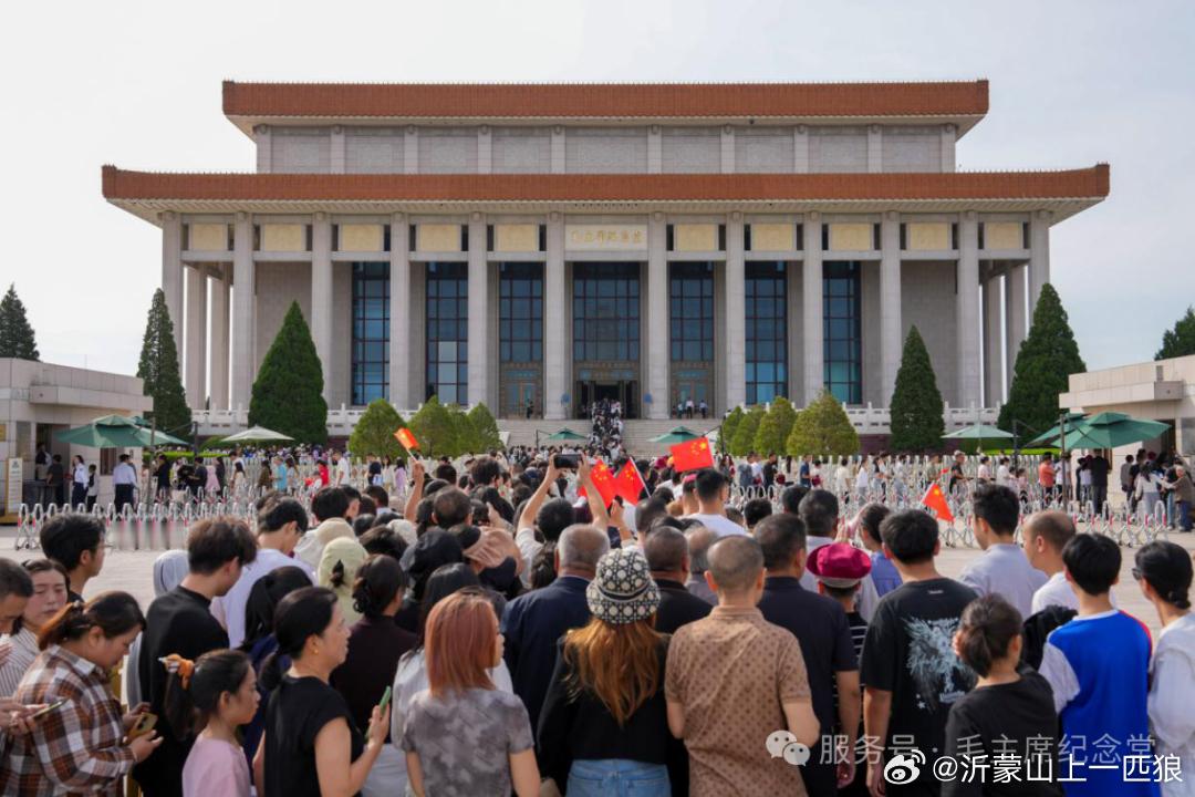 【思念的河】“一万年太久，只争朝夕！”编者按：金秋十月，山河锦绣，我们迎来了新中