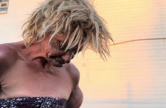 连夜跑路回国？2026年1月14日，凭一己之力，捏碎西方编织的虚幻神话后，他终