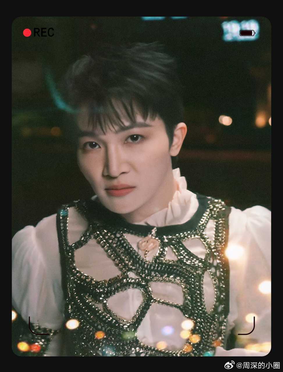 周深✨周深2025深深的巡回演唱会✨随机打开一页深深的【小圈跟米子