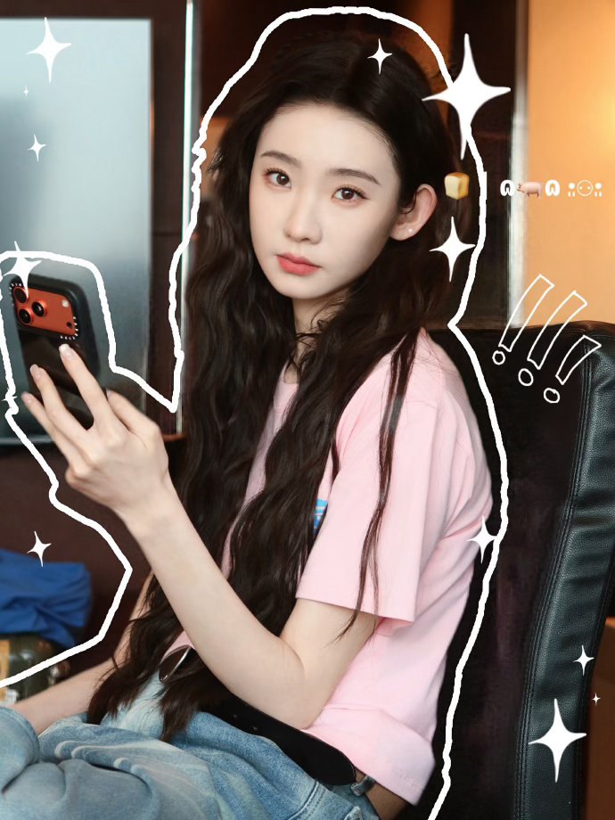 张艺凡手语回应听障观众路演现场那么多人，张艺凡偏偏看到了后排的他们。不是工作人