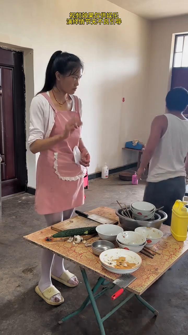 这婆娘太吓人了。要做一个专业的演员吗？