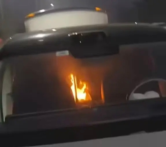 尊界S800起火事件真相大白：打火机受挤压引发，非车辆自燃