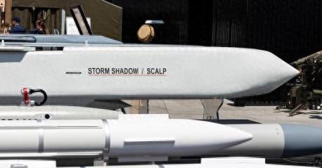 战火燃至俄本土！英制导弹跨境袭击40死，克宫怒斥英国‘同谋’，乌克兰赌局能否逼俄谈判？