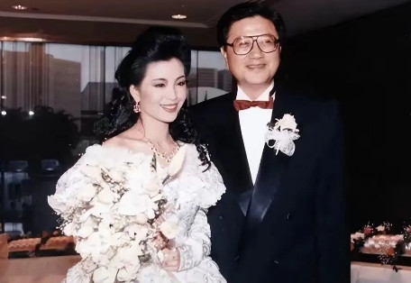 21岁嫁给52岁富豪，13天后老公意外离世，10年官司分得遗产900万。网友：一