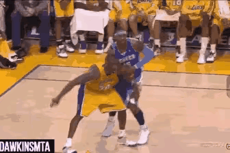 以前的NBA不是杠就是扛，现在的不是躲就是闪！